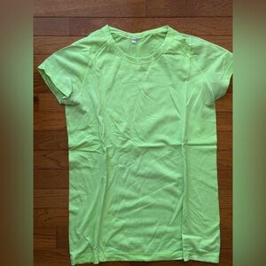 Lululemon Swiftly Tech Short-Sleeve Shirt Citra Lime